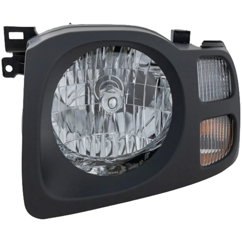 Versatile Headlight For 2002 2003 2004 Nissan Xterra XE Model Left With Bulb