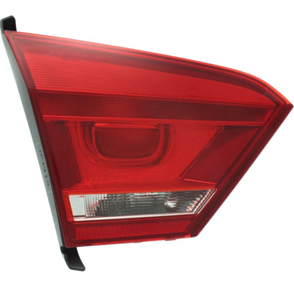 Lightweight Cleaning Tail Light For 2012-2015 Volkswagen Passat Driver Side Inner